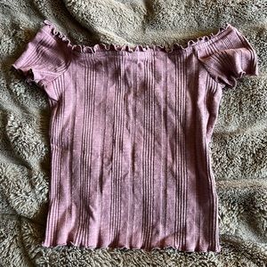 Off the shoulder Hollister top